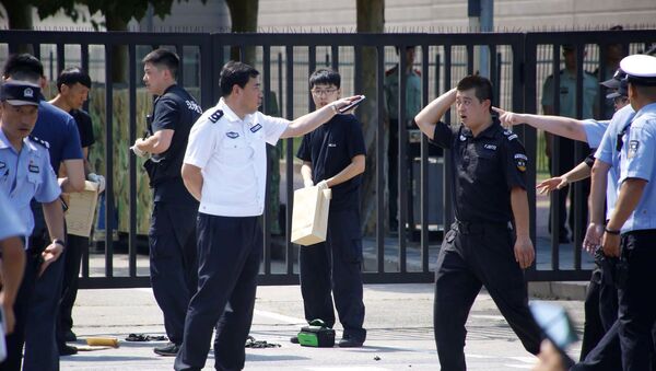 Полиция у посольства США в Пекине - Sputnik Беларусь
