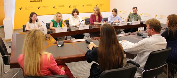 Прэс-канферэнцыя з арганізатарамі праекта Новыя магчымасці - Sputnik Беларусь