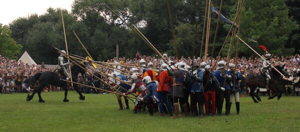 Клуб ваенна-гістарычнай рэканструкцыі Меч і крумкач Клуб ваенна-гістарычнай рэканструкцыі Меч і крумкач - Sputnik Беларусь