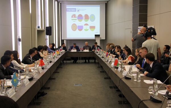 Пятый Форум молодых дипломатов государств Евразийского пространства  - Sputnik Беларусь