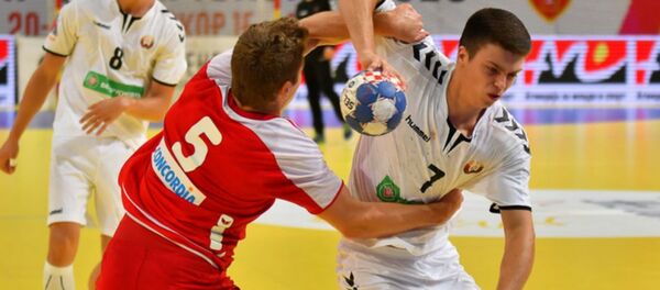 Сборная юниоров Беларуси (U-20) обыграла сверстников из Швейцарии в полуфинальном матче чемпионата Европы-2018 - Sputnik Беларусь