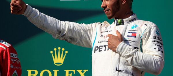 Британский гонщик Mercedes Льюис Хэмилтон - Sputnik Беларусь