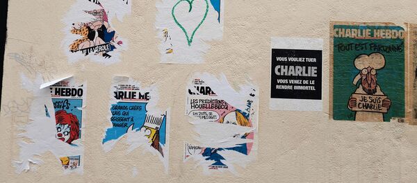 Фото журнала Charlie Hebdo после теракта - Sputnik Беларусь