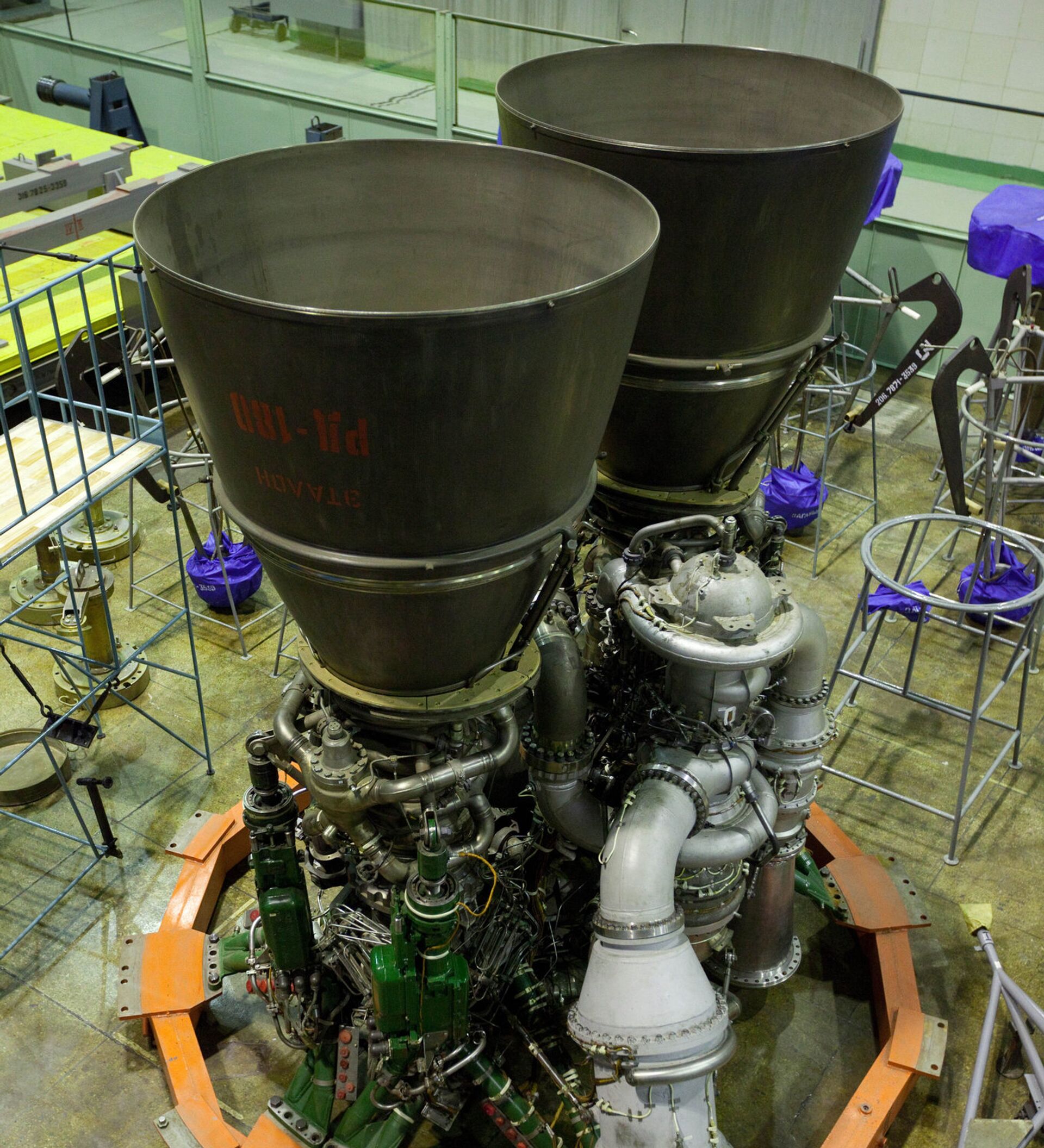 Создание ракетных двигателей. РД-180 двигатель. ЖРД РД-180. РД 180 181. Рд180 Atlas.