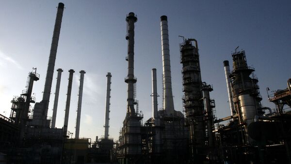 Нефтеперерабатывающий завод в Иране, архивное фото - Sputnik Беларусь