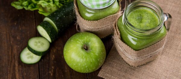 Разгрузочные дни: огурцы, зелень, яблоки Разгрузочные дни: огурцы, зелень, яблоки - Sputnik Беларусь