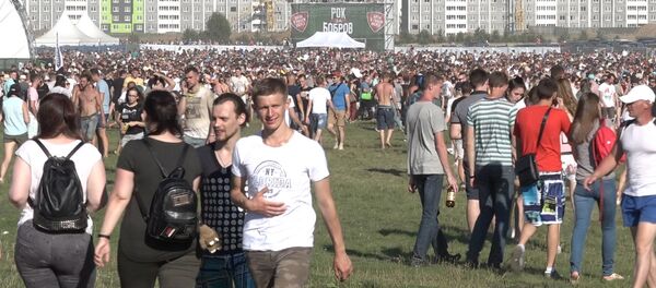 Видеофакт: как прошел одиннадцатый фестиваль Рок за Бобров - Sputnik Беларусь