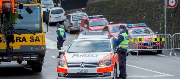 Сотрудники полиции в Швейцарии, архивное фото - Sputnik Беларусь