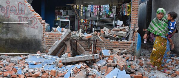 Последствия землетрясения на острове Ломбок в Индонезии, архивное фото - Sputnik Беларусь