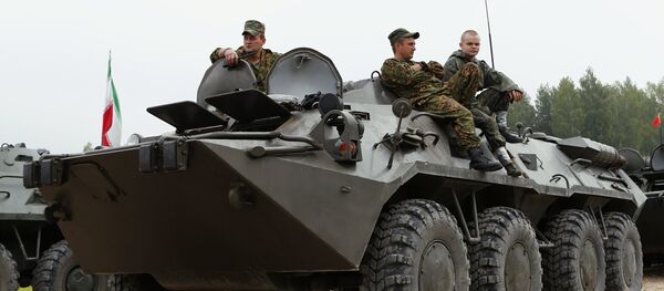 Беларускія ваенныя на адным з конкурсаў АрМГ-2018 Беларускія ваенныя на адным з конкурсаў АрМГ-2018 - Sputnik Беларусь