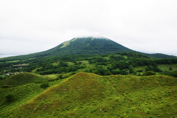 Остров гористый, самая высокая точка — гора Старцева, расположена в его северной части, имеет высоту 353 м. - Sputnik Беларусь