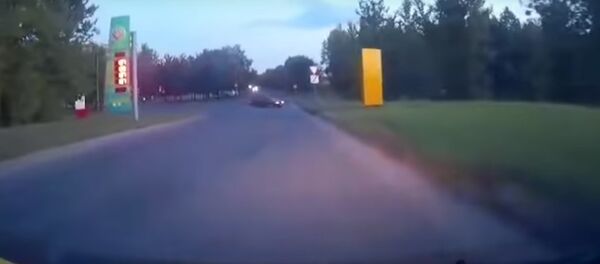 ГАИ показала видео столкновения мотоцикла и Subaru в Гродно - Sputnik Беларусь