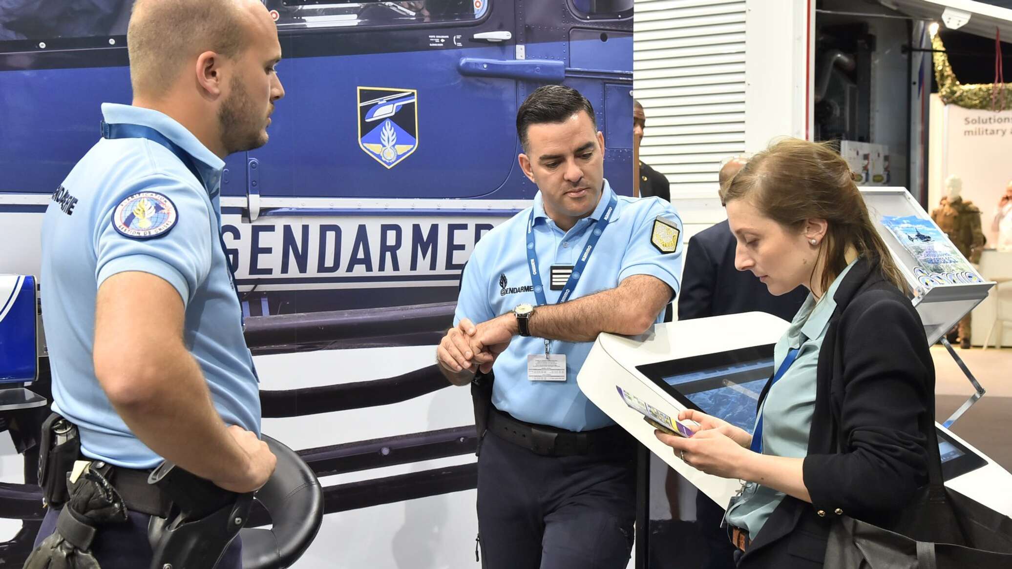 Власти Франции взялись за «веселящий газ» Власти Франции взялись за «веселящий газ»