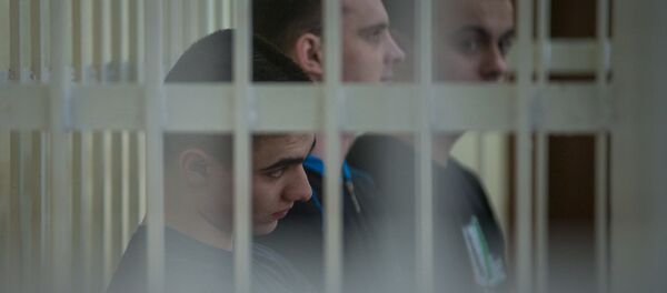 Обвиняемые в доведении до самоубийства солдата-срочника Александра Коржича Обвиняемые в доведении до самоубийства солдата-срочника Александра Коржича - Sputnik Беларусь