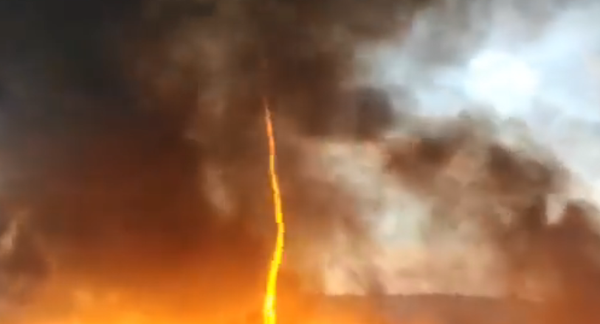 Огненный смерч попал на видео в Англии - Sputnik Беларусь
