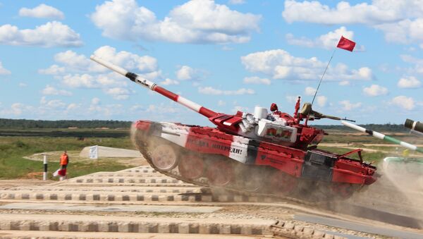 Белорусы в полуфинале выступили на танке красного цвета - Sputnik Беларусь