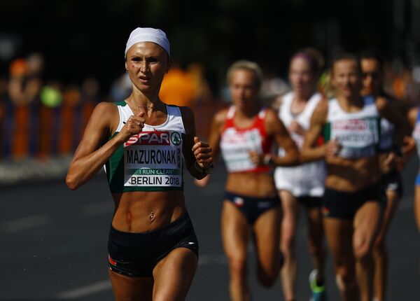 Белоруска Ольга Мазуренок на марафонской дистанции Чемпионата Европы по легкой атлетике в Берлине Белоруска Ольга Мазуренок на марафонской дистанции Чемпионата Европы по легкой атлетике в Берлине - Sputnik Беларусь