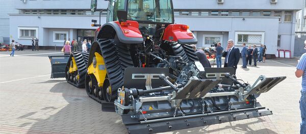 Белорусские ратракеры будут использоваться для подготовки лыжных трасс и горнолыжных склонов Белорусские ратракеры будут использоваться для подготовки лыжных трасс и горнолыжных склонов - Sputnik Беларусь