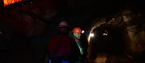 Шахтеры в шахте, архивное фото Шахтеры в шахте, архивное фото - Sputnik Беларусь