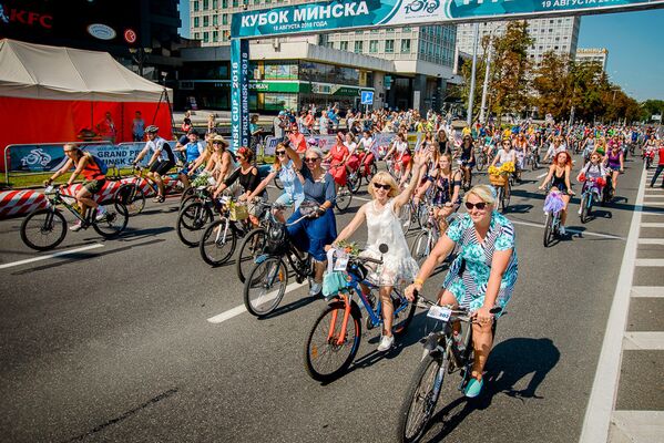 Велопарад девушек и конкурс Веломисс состоялись в Минске - Sputnik Беларусь