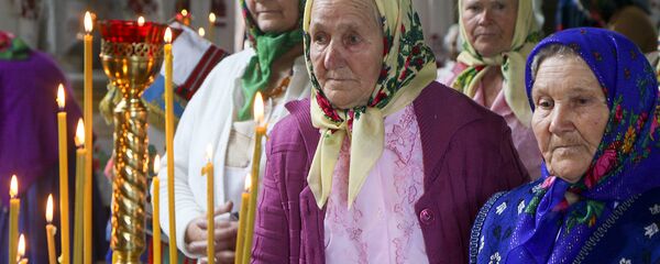 Жанчыны ў царкве, архіўнае фота - Sputnik Беларусь