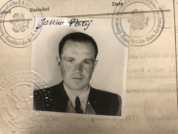 Учетная карточка бывшего надзирателя нацистского концлагеря Травники Якова Палия Учетная карточка бывшего надзирателя нацистского концлагеря Травники Якова Палия - Sputnik Беларусь