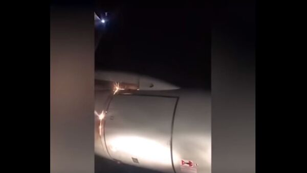 Посадка горящего пассажирского самолета Ту-204 в Уфе - Sputnik Беларусь