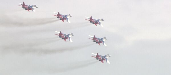 Авиашоу на форуме Армия-2018 Авиашоу на форуме Армия-2018 - Sputnik Беларусь