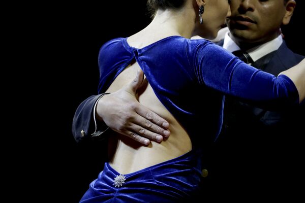 Аргентинская пара Карлос Эстигаррибиа и Дана Зампьери во время выступления на Чемпионате мира по танго в Аргентине - Sputnik Беларусь