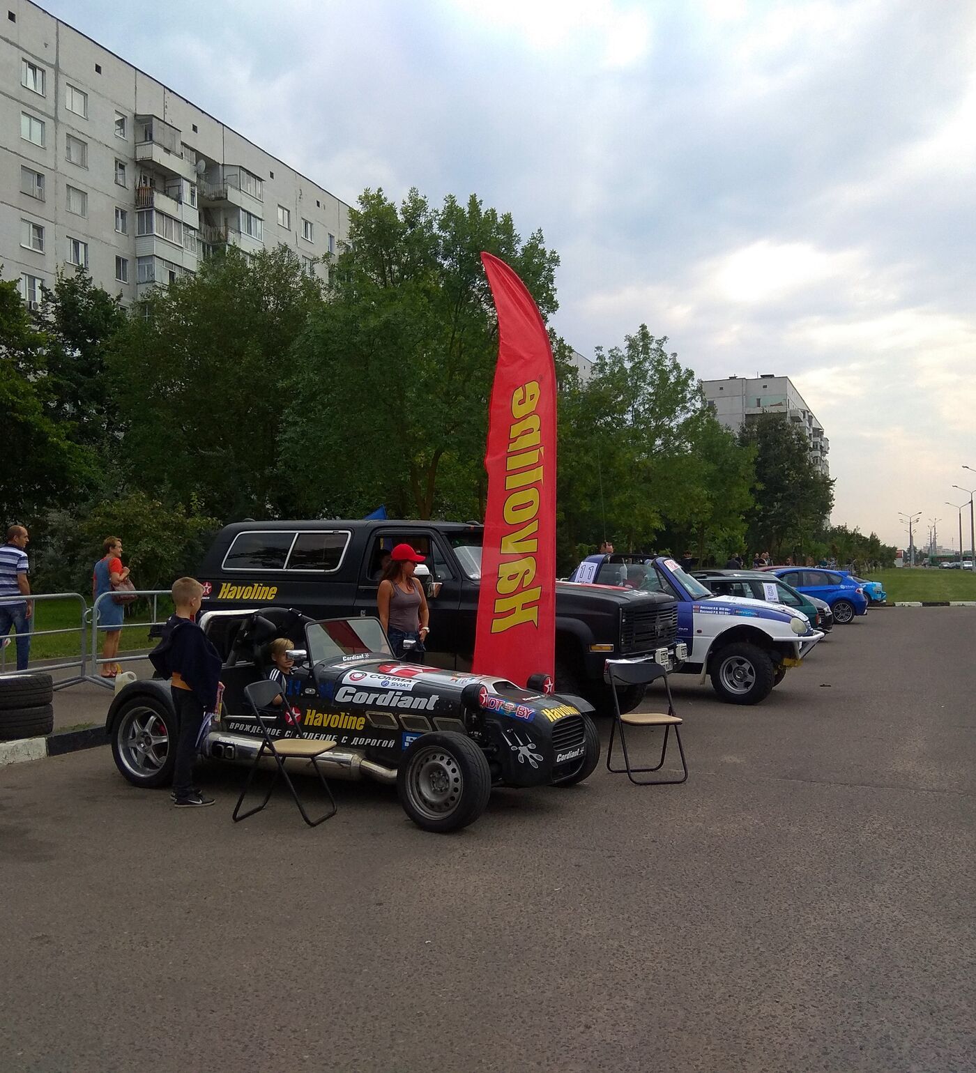 Зрелищные гонки устроили спортсмены прямо на улицах Витебска - 27.08.2018,  Sputnik Беларусь