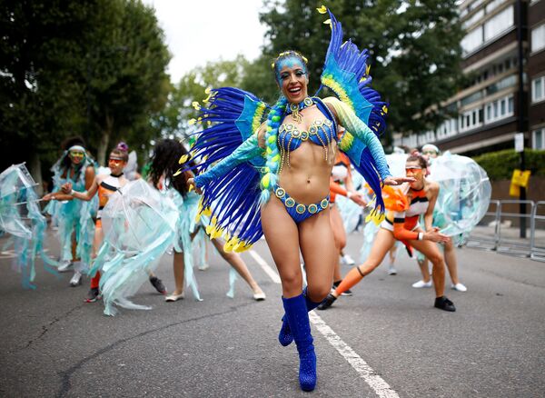 Участница карнавала в Ноттинг-Хилле, Лондон - Sputnik Беларусь