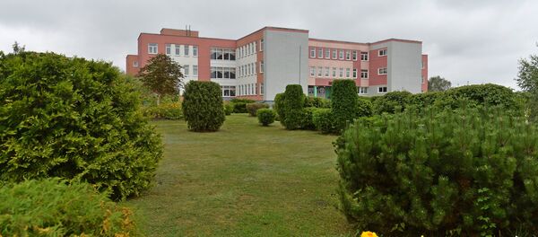 Внешне гимназия в Заславле выглядит готово к приему учеников - Sputnik Беларусь