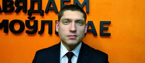 Авдонин: стоит ли ждать сильных колебаний рубля осенью - Sputnik Беларусь