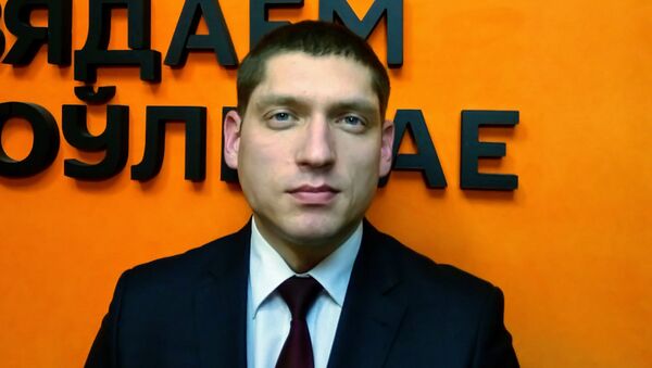 Авдонин: стоит ли ждать сильных колебаний рубля осенью - Sputnik Беларусь
