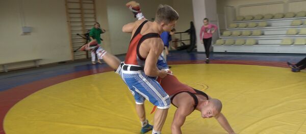 Борьба, похожая на танец: алыш, гореш, пахлавани в исполнении белорусов - Sputnik Беларусь