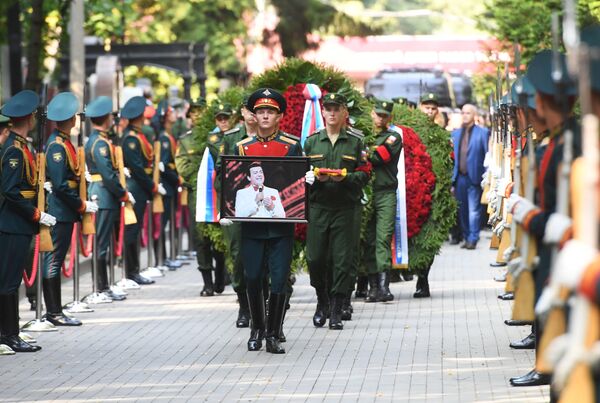 Церемония похорон народного артиста СССР, певца, депутата Государственной Думы РФ Иосифа Кобзона - Sputnik Беларусь