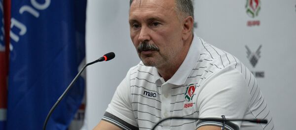Главный тренер сборной Беларуси по футболу Игорь Криушенко Главный тренер сборной Беларуси по футболу Игорь Криушенко - Sputnik Беларусь