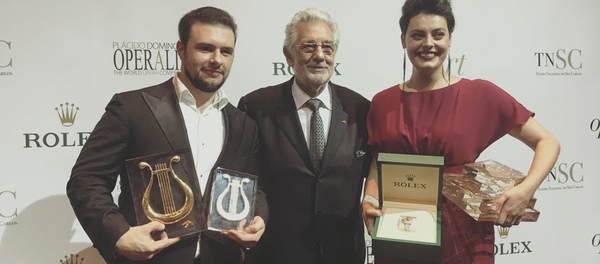 Павел Петров с наградой - Sputnik Беларусь