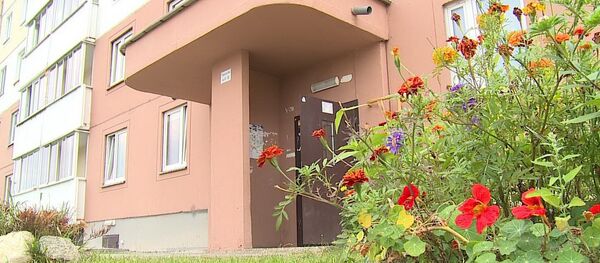 Ребенок выпал из окна 7 этажа в этом доме на улице Фатина в Могилеве Ребенок выпал из окна 7 этажа в этом доме на улице Фатина в Могилеве - Sputnik Беларусь