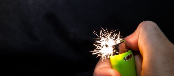 Зажигалка, архивное фото - Sputnik Беларусь