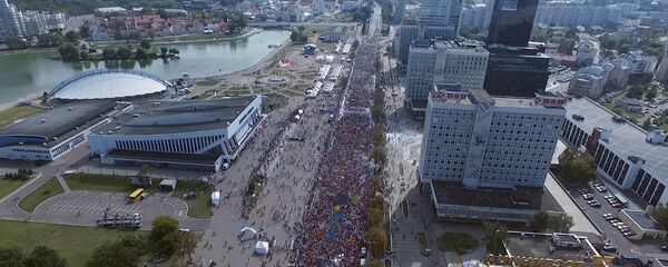 Минский полумарафон: легко ли преодолеть 5,5 километра Минский полумарафон: легко ли преодолеть 5,5 километра - Sputnik Беларусь