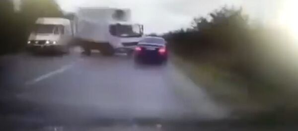 Опубликован момент ДТП с кортежем Додона - Sputnik Беларусь