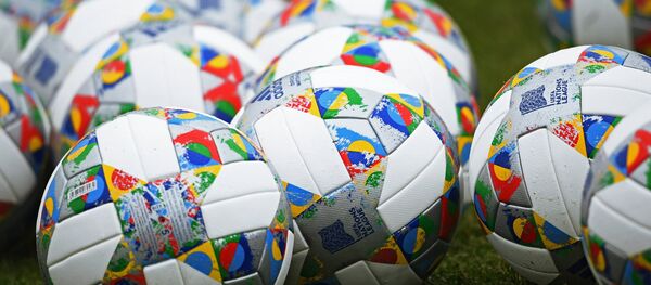 Официальные мячи Лиги наций Официальные мячи Лиги наций - Sputnik Беларусь