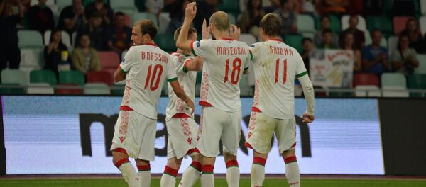 Футболисты сборной Беларуси  - Sputnik Беларусь