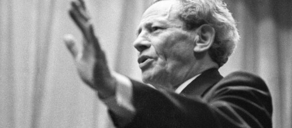 Вольф Мессинг ведет сеанс телепатии - Sputnik Беларусь