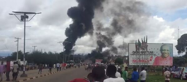 Бензовоз взорвался в Нигерии Бензовоз взорвался в Нигерии - Sputnik Беларусь