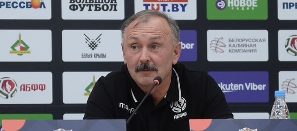 Главный тренер сборной Беларуси по футболу Игорь Криушенко  - Sputnik Беларусь