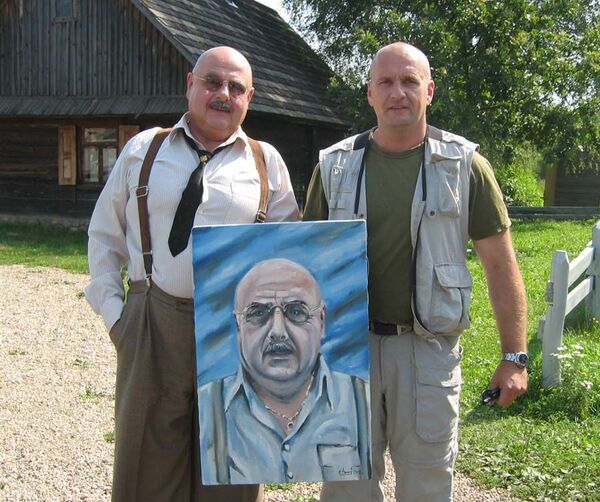 Владимир Долинский легко перешел с Чановым на феню Владимир Долинский легко перешел с Чановым на феню - Sputnik Беларусь