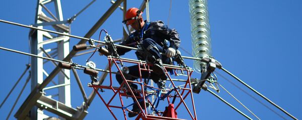 Работа электрика, архивное фото - Sputnik Беларусь