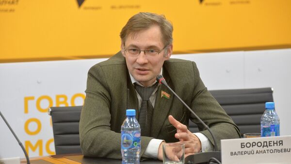 Депутат Валерий Бороденя, архивное фото - Sputnik Беларусь